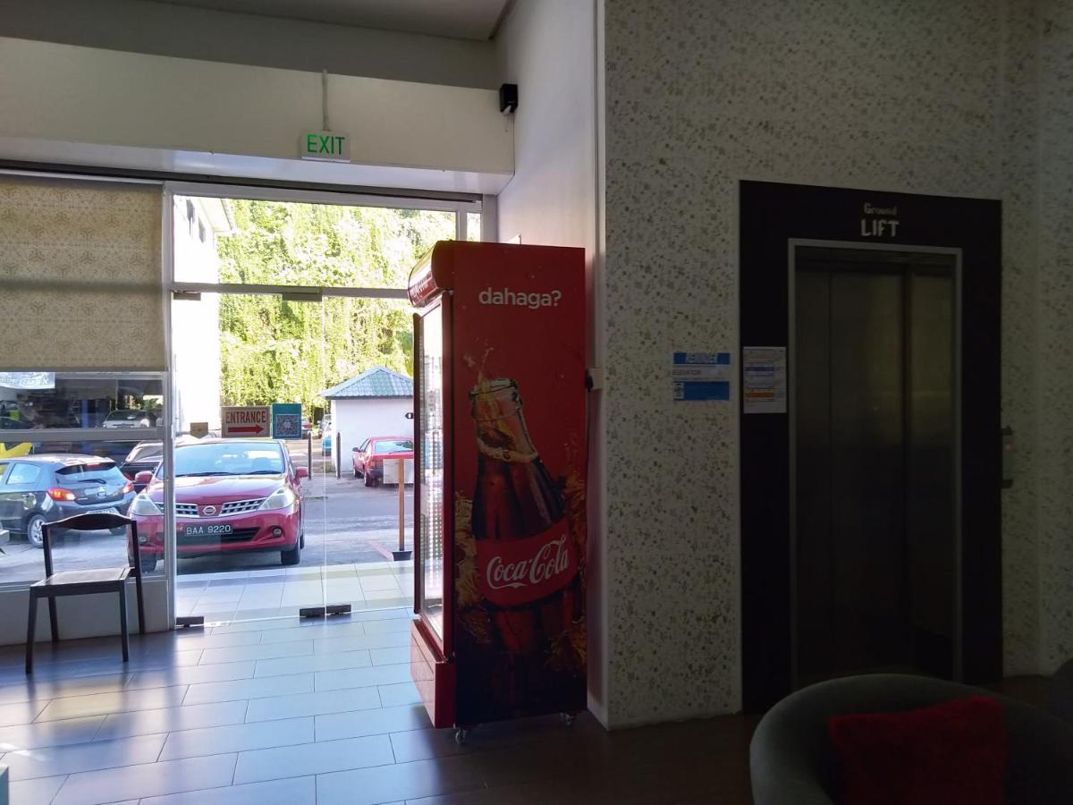 昆普勒克吉拿27号酒店 斯里巴加湾市 外观 照片