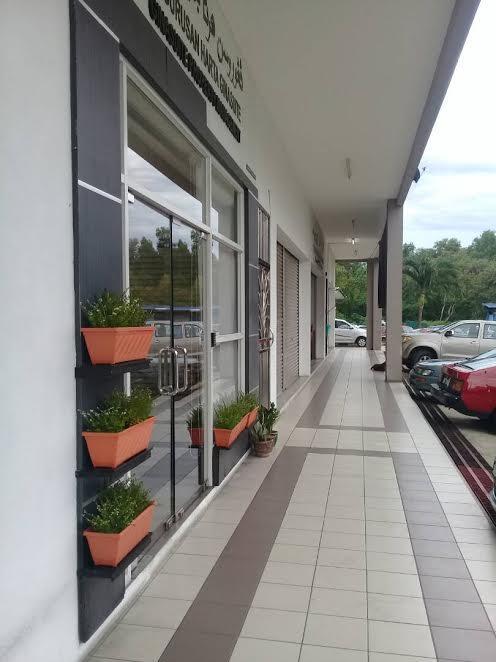 昆普勒克吉拿27号酒店 斯里巴加湾市 外观 照片